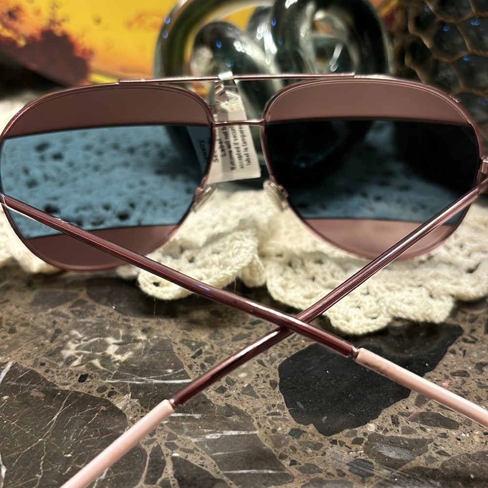 💜🌸 Christian Dior Aviator Sunglasses 🕶️ - Picture 7 of 13